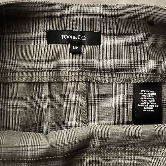 RW&CO Pencil skirt 🩶 - Picture 2 of 2